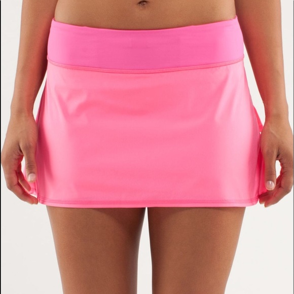 lululemon athletica Dresses & Skirts - Lululemon Run Pace Setter Skirt Size 6